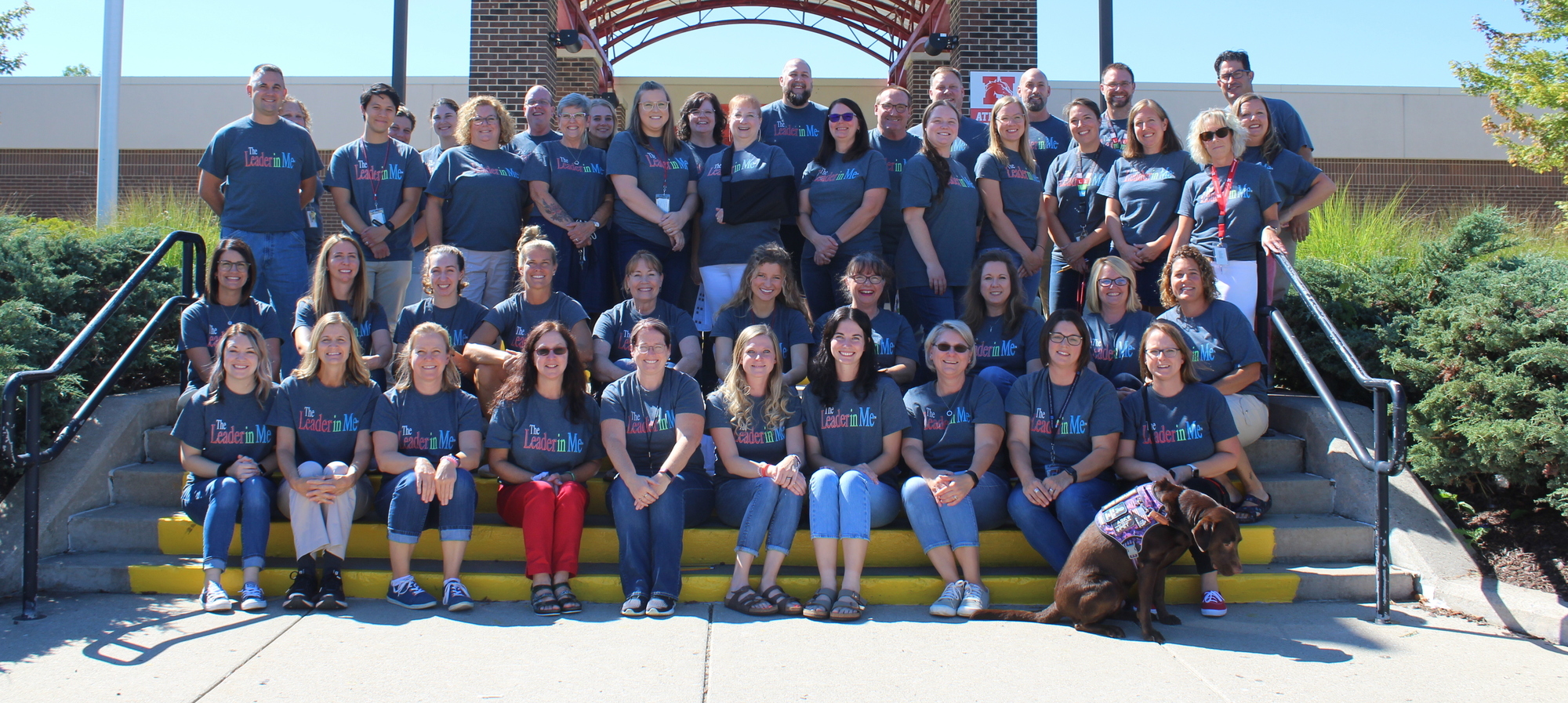 HMS Staff Picture 2022-2023