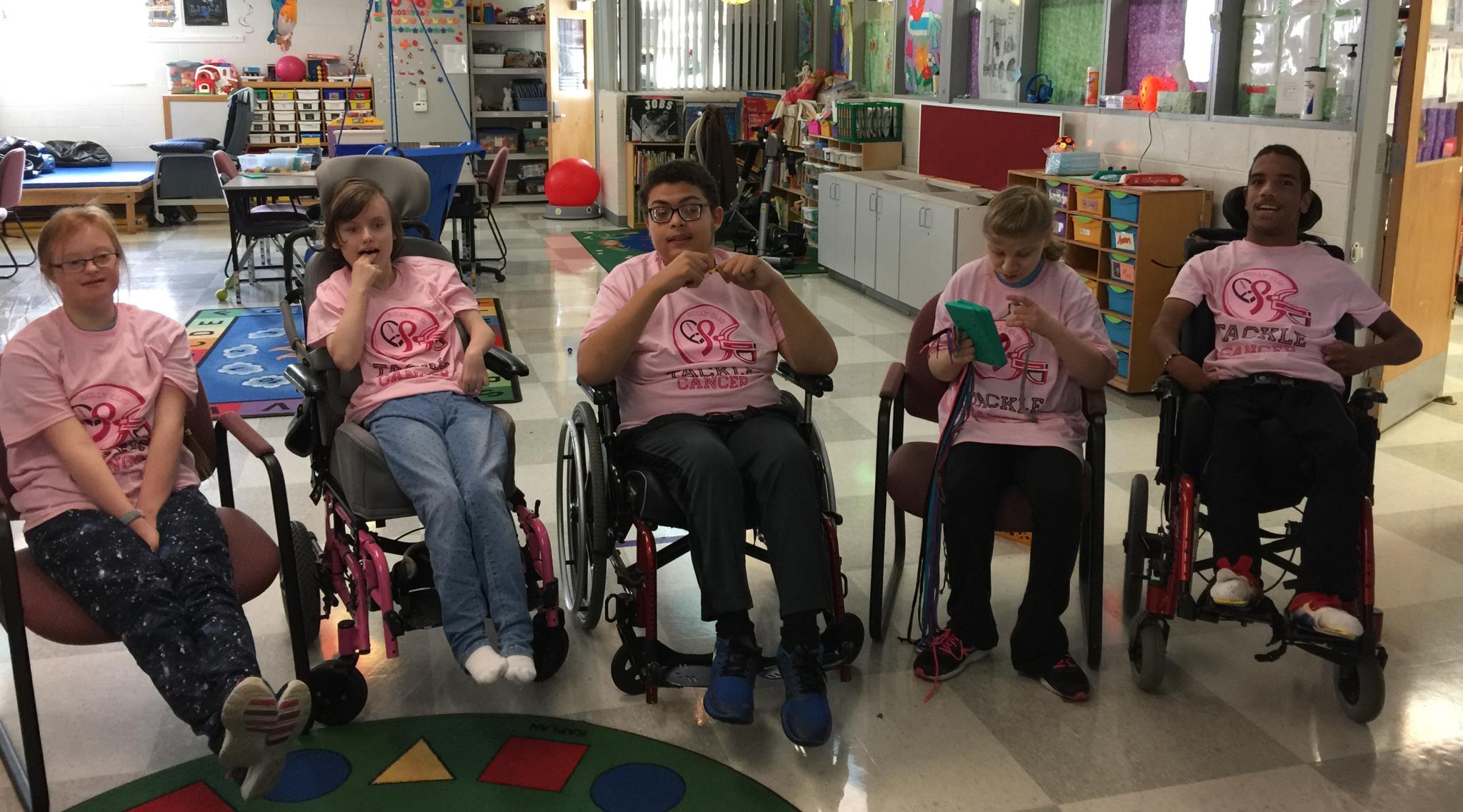 Students in their pink shirts at Karl Richter Campus